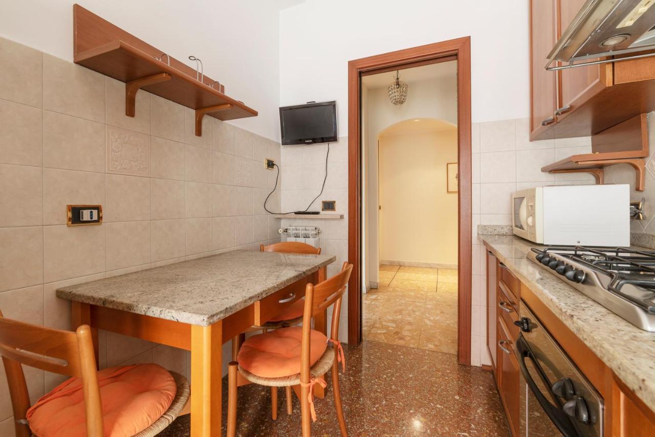 Monteverde Roomy Apartment Sun And Flowers Ρώμη Εξωτερικό φωτογραφία