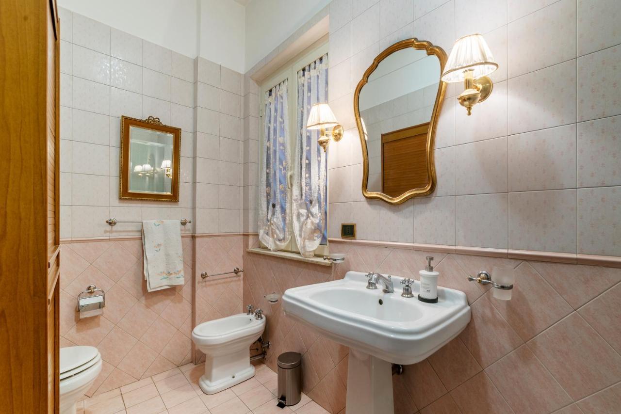 Monteverde Roomy Apartment Sun And Flowers Ρώμη Εξωτερικό φωτογραφία